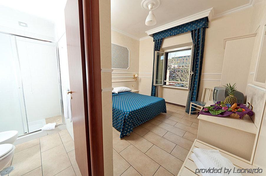 Cesar Palace Guesthouse Rome Room photo