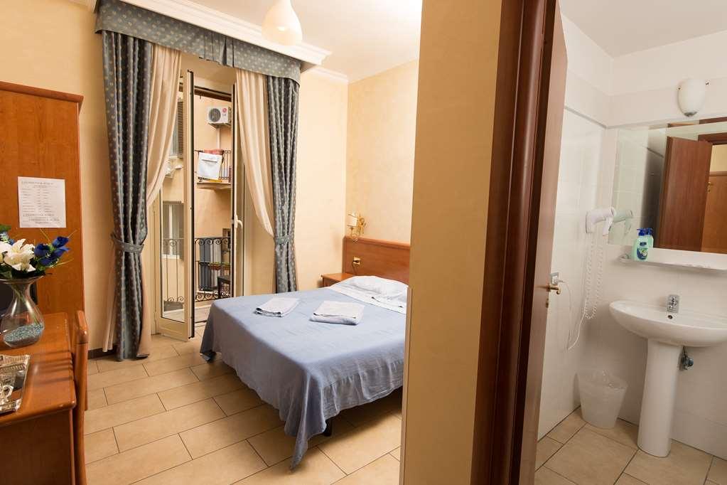 Cesar Palace Guesthouse Rome Room photo